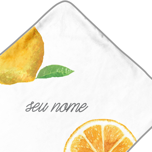 fruta limão na toalha com capuz
