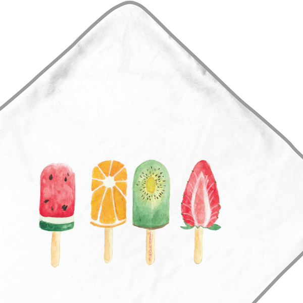 nome no palito fruta picolé na toalha com capuz